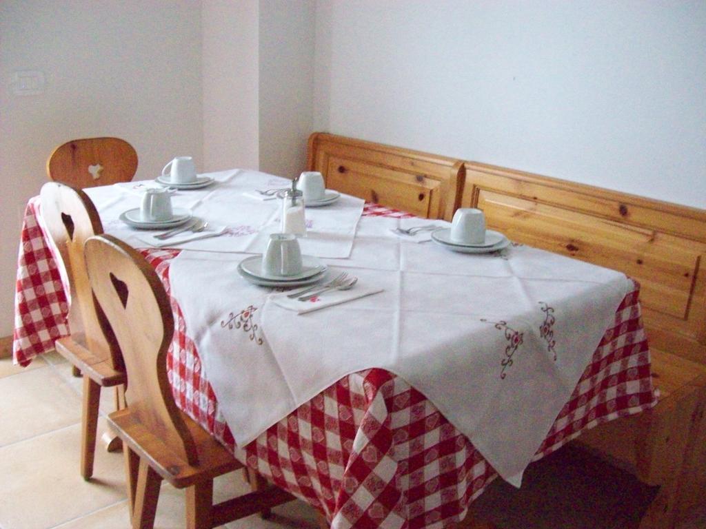 Agritur Rizzi Di Inama Ugo Villa Coredo Phòng bức ảnh